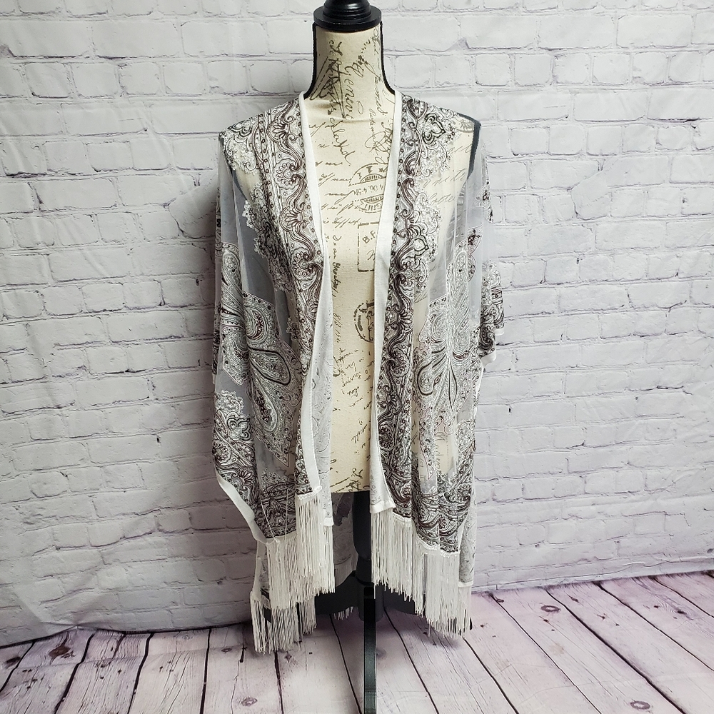 T.P.O. sheer Paisley print fringe Gorgeous kimono..OS. 396